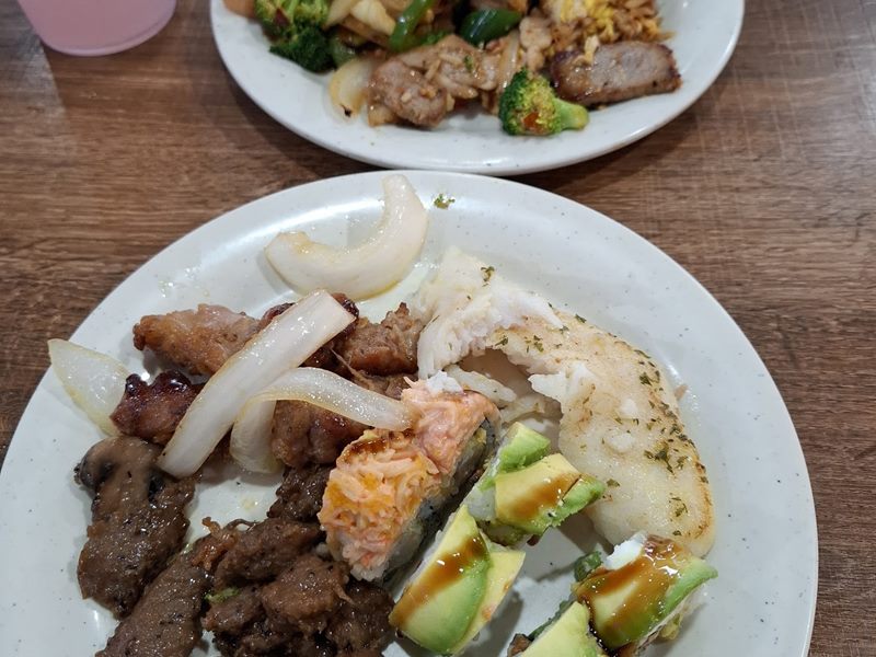 New City Buffet and Cajun Seafood food